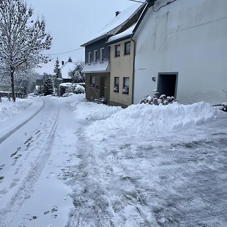 Neuville In Medendorf , Ruhige Lage, * Bullange