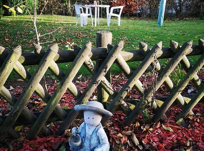 Neuville In Medendorf , Ruhige Lage, Nyaraló *